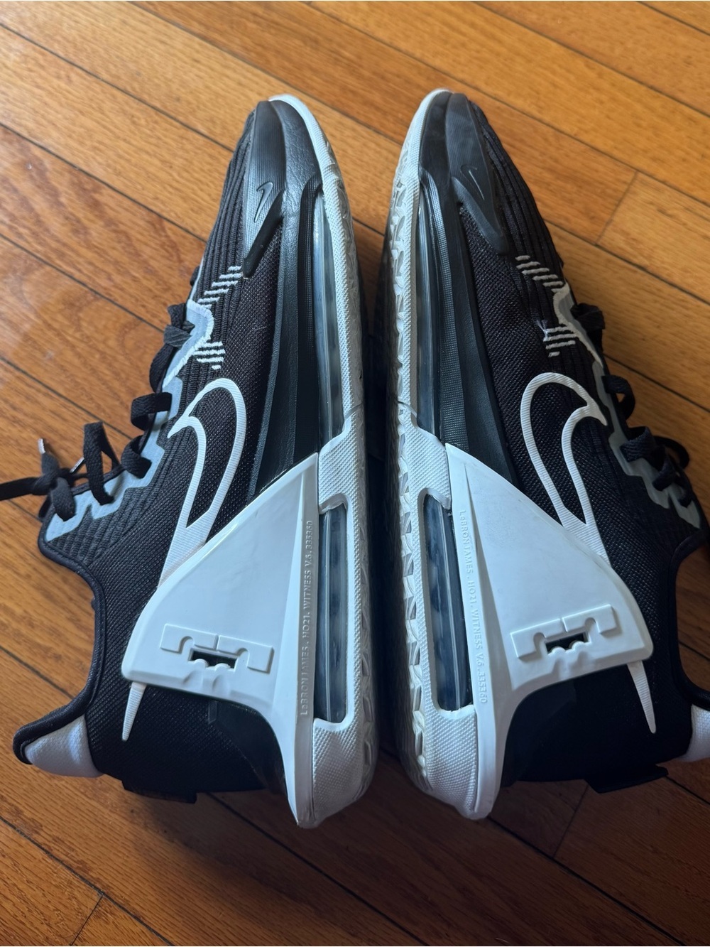 Nike Lebron Witness VI TB Basketball Sneakers Size: 13
